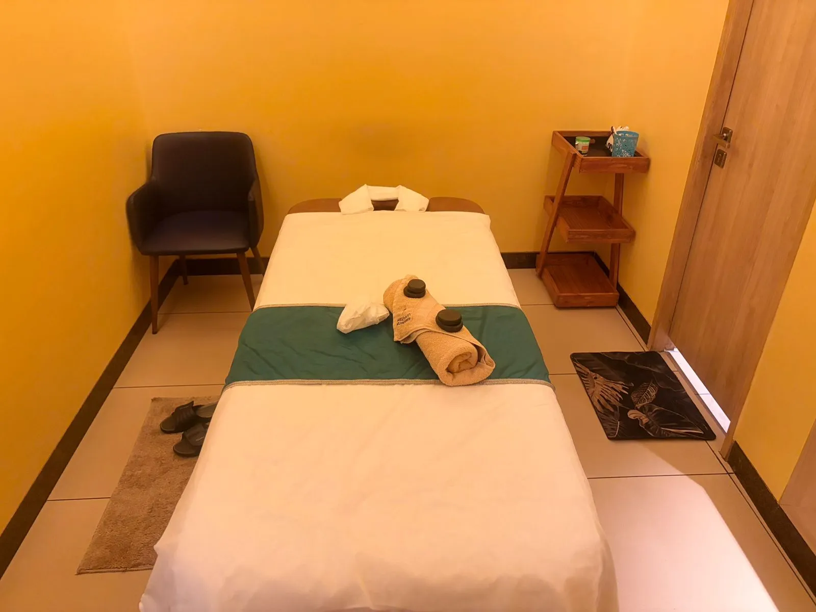 Meghavi Wellness Spa | Holiday Inn Hotel